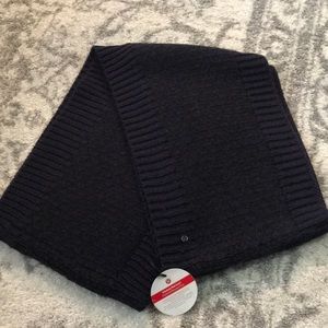NWT Lululemon Infinitely Mad Scarf